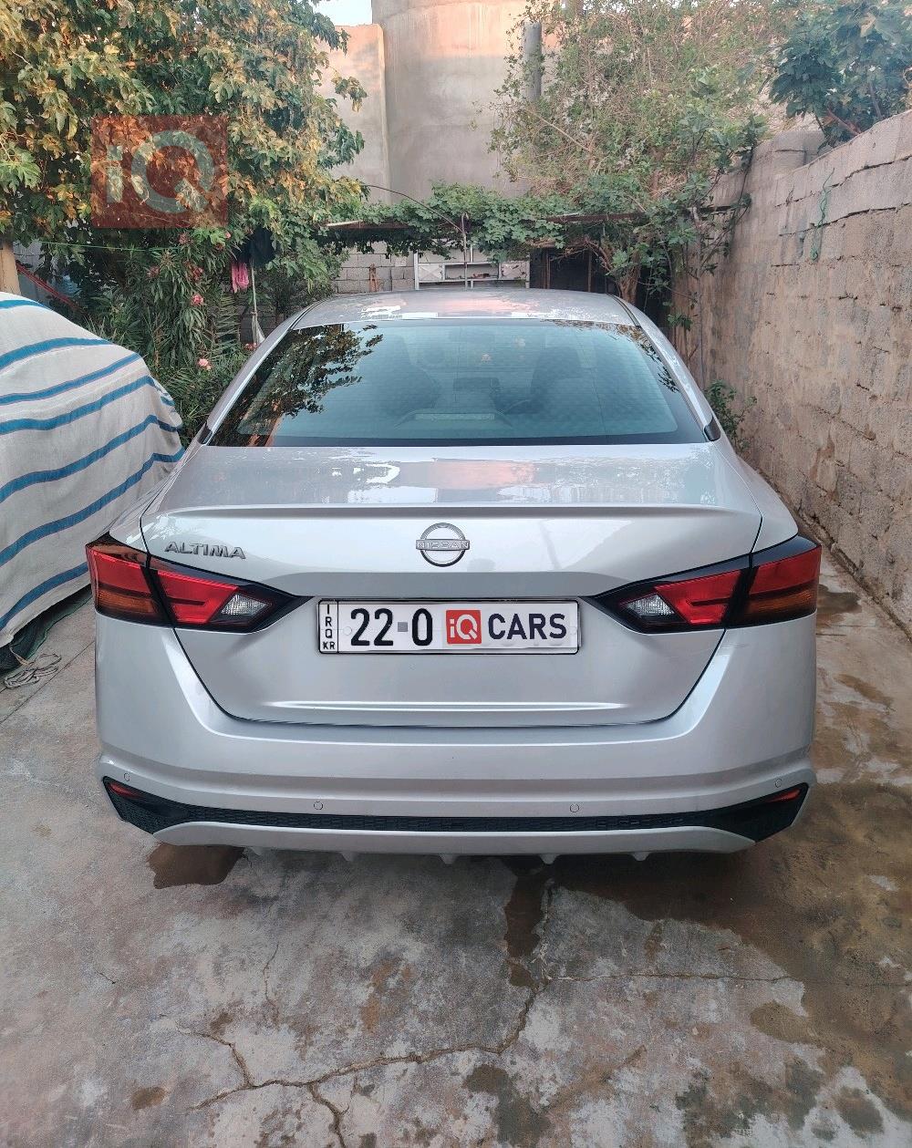 نيسان ألتيما